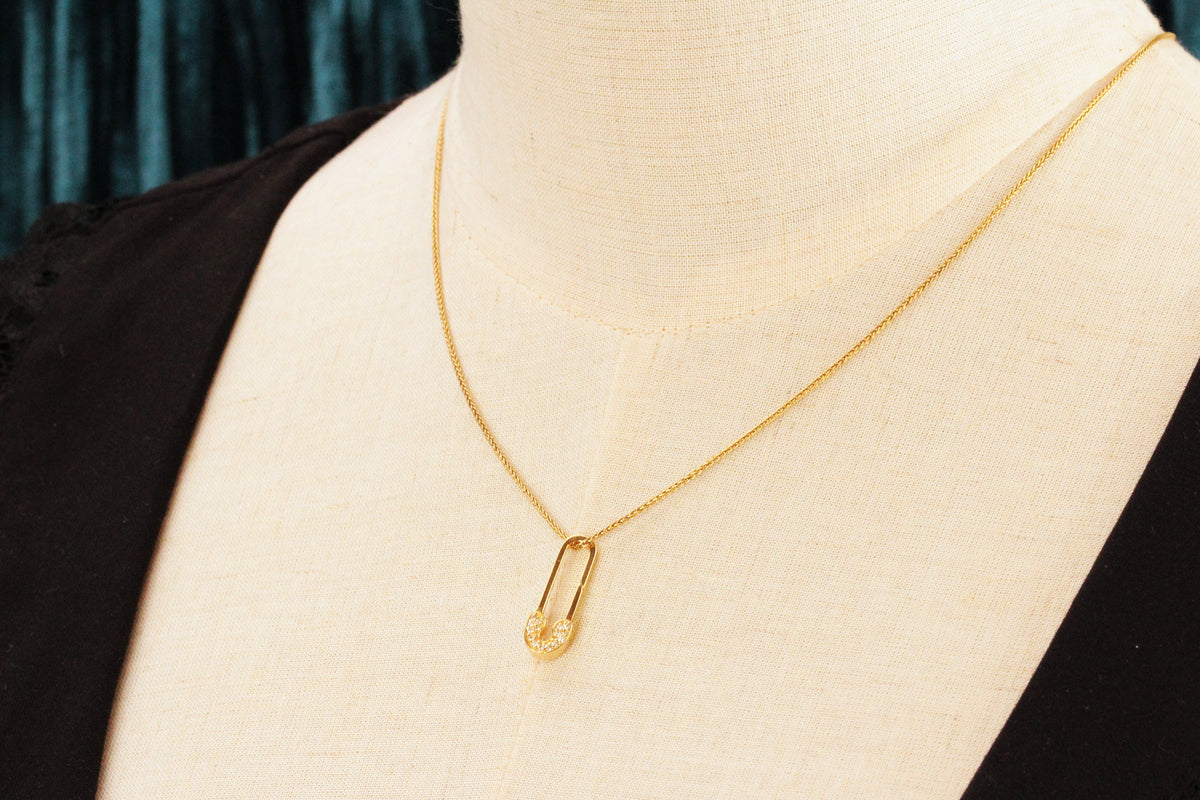 CONTEMPORARY DIAMOND CHARM BALE/EXTENDER 14CT GOLD