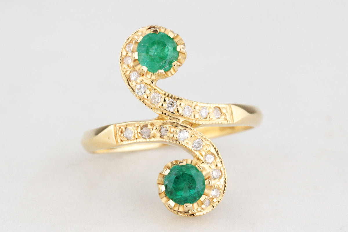 VINTAGE ART NOUVEAU STYLE EMERALD &amp; DIAMOND RING 18ct GOLD