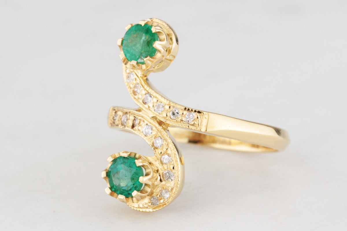 VINTAGE ART NOUVEAU STYLE EMERALD &amp; DIAMOND RING 18ct GOLD