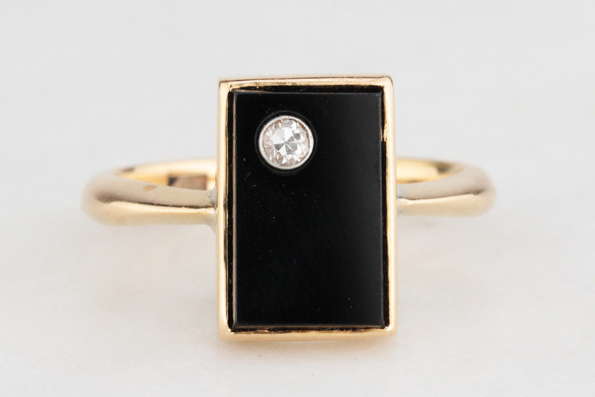 ANTIQUE EDWARDIAN c1910 DIAMOND & ONYX RING IN 18ct GOLD
