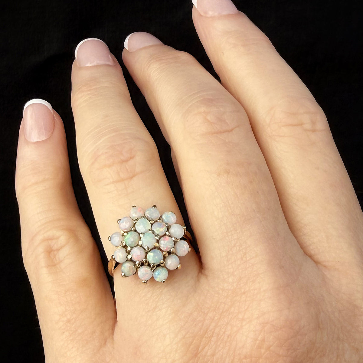 MID-CENTURY 1965 SOLID OPAL CLUSTER RING 9ct GOLD