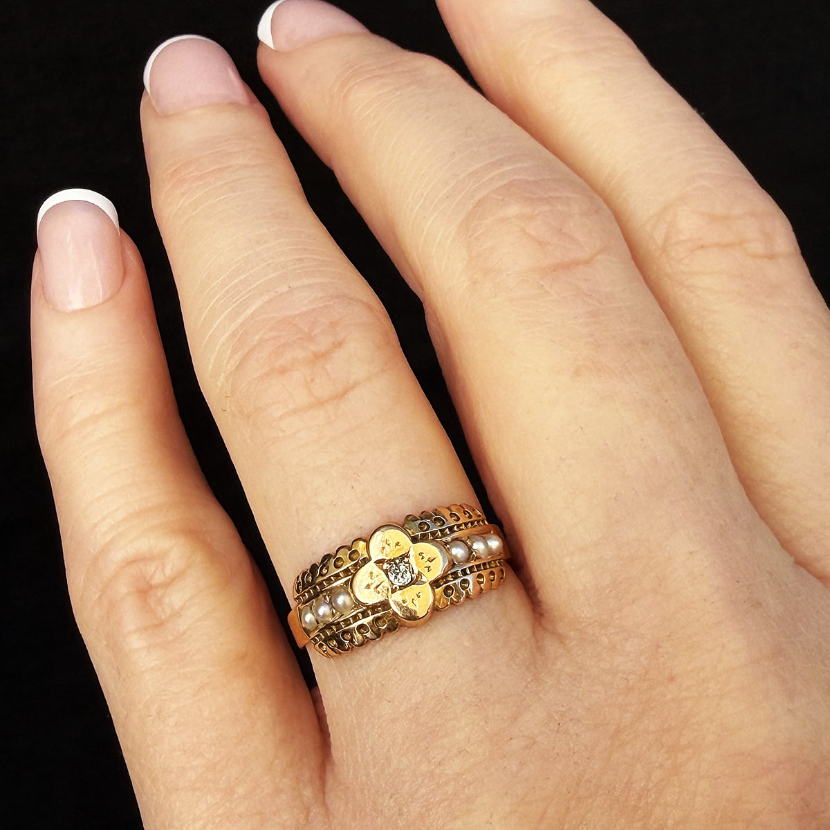 VICTORIAN 1889 DIAMOND & SEED PEARL RING 15ct GOLD