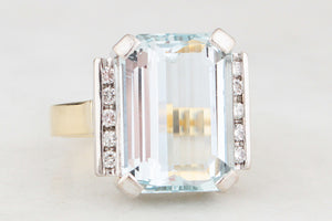 VINTAGE c1980s AQUAMARINE AND DIAMOND RING 18ct GOLD