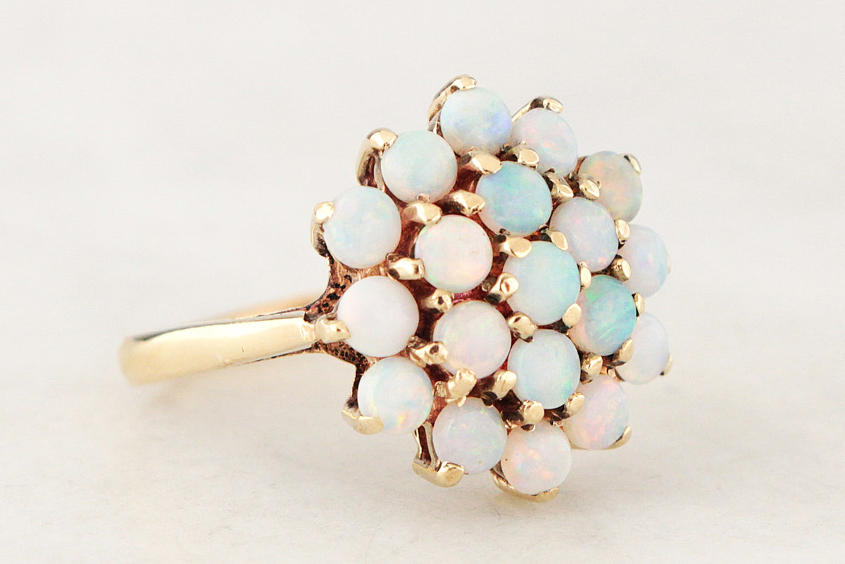 MID-CENTURY 1965 SOLID OPAL CLUSTER RING 9ct GOLD