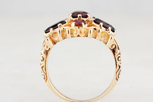MID-CENTURY 1973 GARNET RING 9ct GOLD