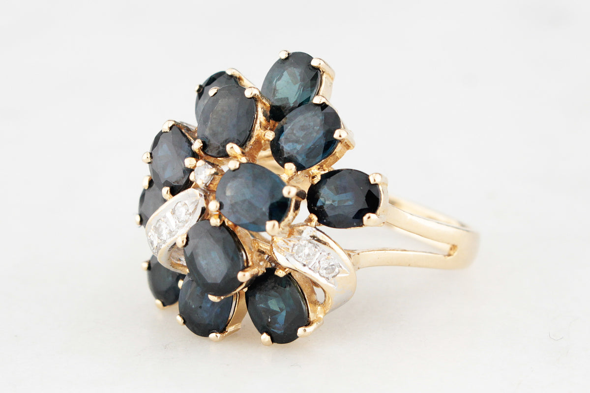 MID-CENTURY SAPPHIRE &amp; DIAMOND COCKTAIL RING IN 14ct GOLD