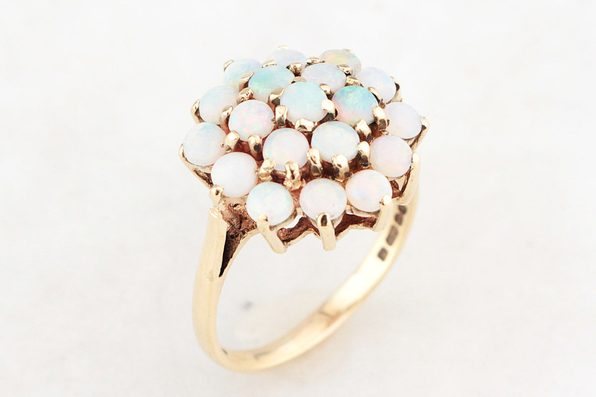 MID-CENTURY 1965 SOLID OPAL CLUSTER RING 9ct GOLD