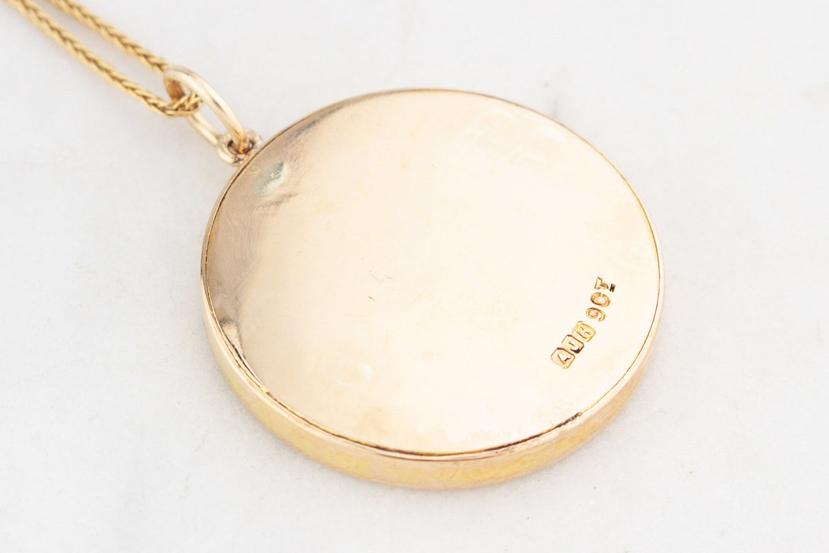 ANTIQUE VICTORIAN ROCOCO REVIVAL PORCELAIN PORTRAIT PENDANT 9ct GOLD