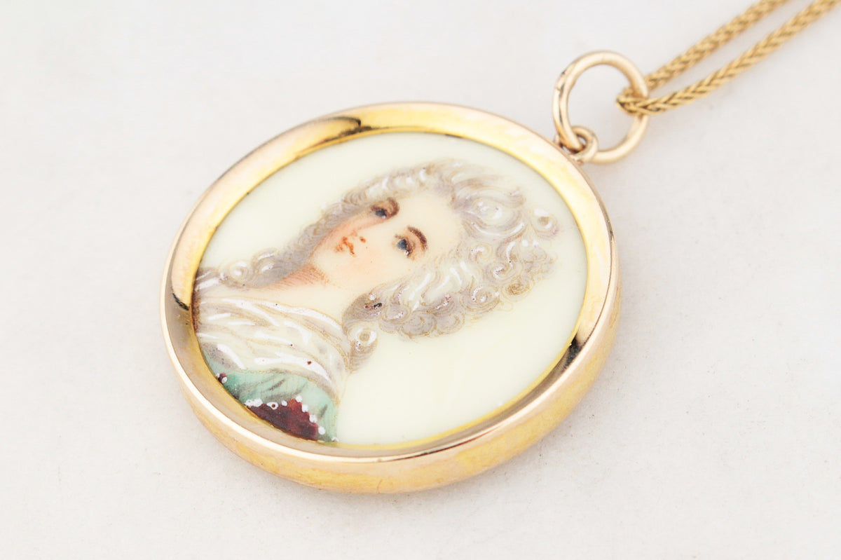 ANTIQUE VICTORIAN ROCOCO REVIVAL PORCELAIN PORTRAIT PENDANT 9ct GOLD