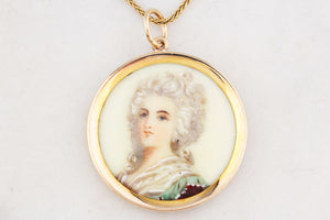 ANTIQUE VICTORIAN ROCOCO REVIVAL PORCELAIN PORTRAIT PENDANT 9ct GOLD