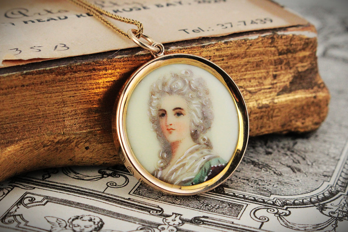 ANTIQUE VICTORIAN ROCOCO REVIVAL PORCELAIN PORTRAIT PENDANT 9ct GOLD
