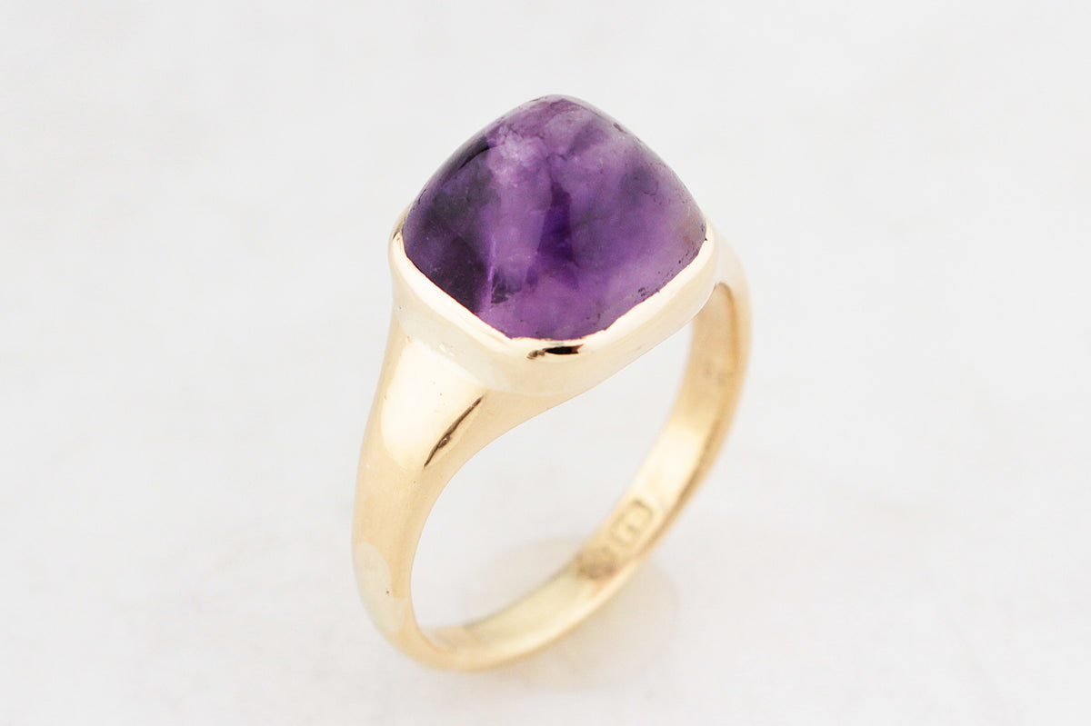 ANTIQUE EDWARDIAN SUGARLOAF AMETHYST RING 18ct GOLD