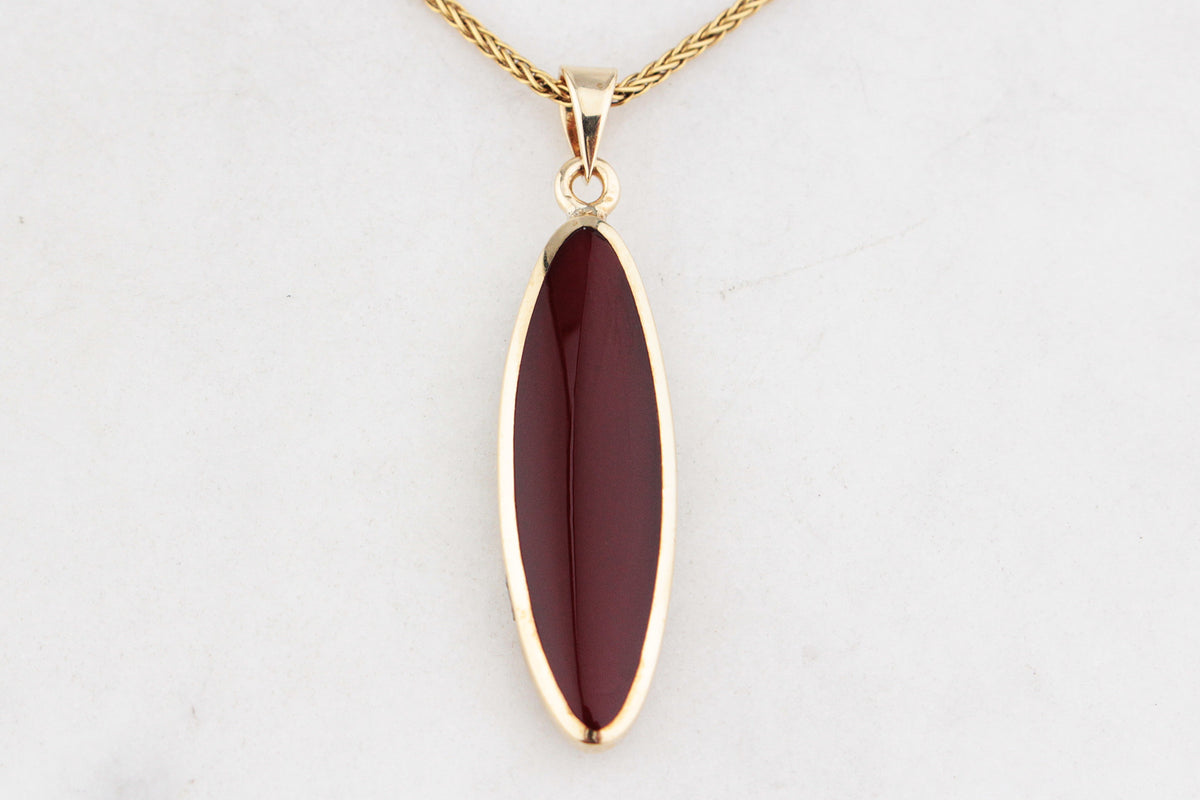 CARNELIAN PENDANT AND EARRING SET 9ct GOLD