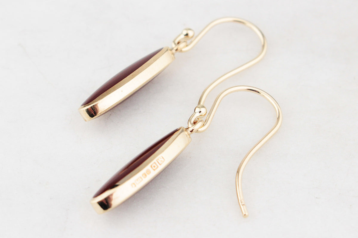 CARNELIAN PENDANT AND EARRING SET 9ct GOLD