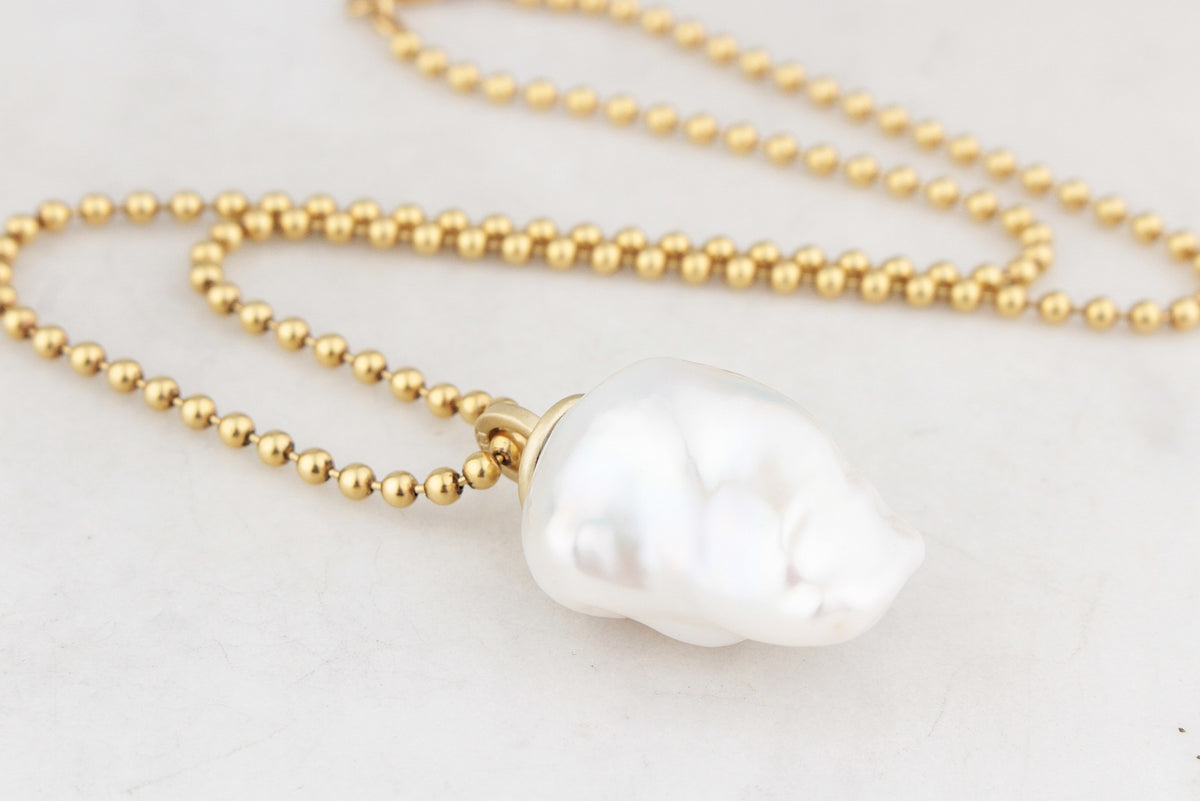 BESPOKE BAROQUE FLAME PEARL PENDANT 14ct GOLD
