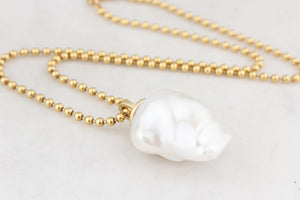BESPOKE BAROQUE FLAME PEARL PENDANT 14ct GOLD