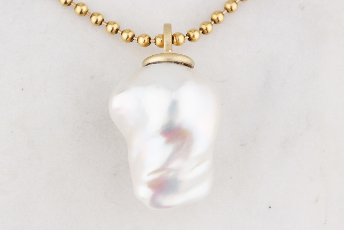 BESPOKE BAROQUE FLAME PEARL PENDANT 14ct GOLD