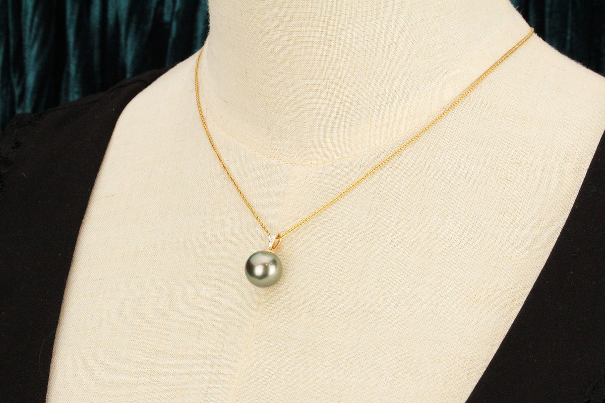 VINTAGE TAHITIAN PEARL &amp; DIAMOND PENDANT 18ct GOLD