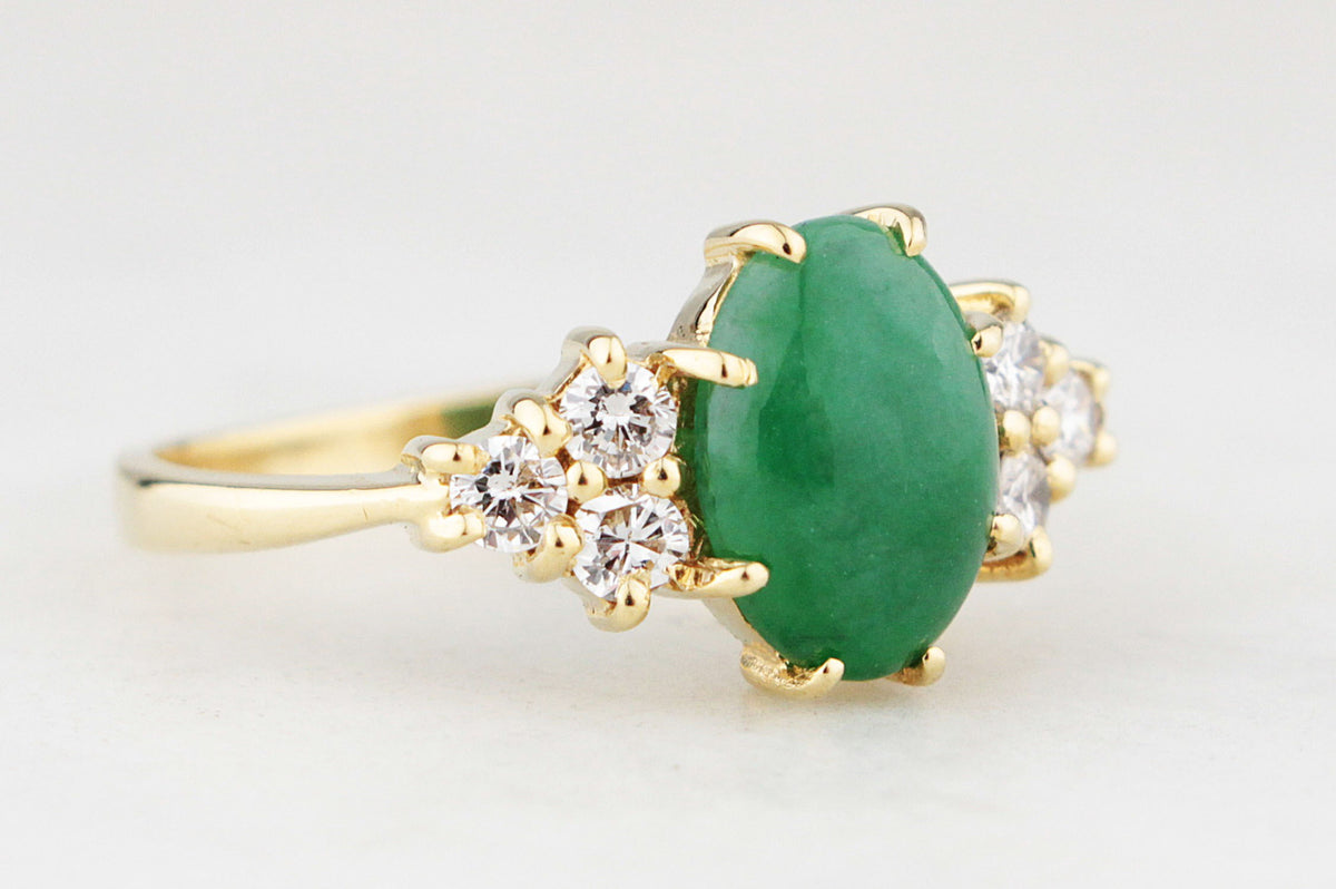 RETRO 1980’s JADE & DIAMOND RING 18ct GOLD