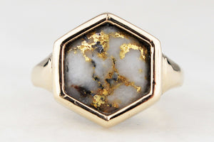VINTAGE 1970’S GOLD IN QUARTZ RING 9ct GOLD