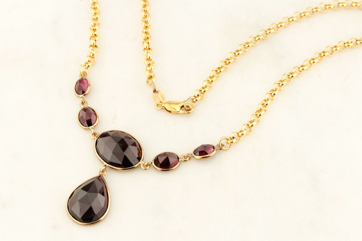 VINTAGE ESTATE GARNET NECKLACE 9ct GOLD