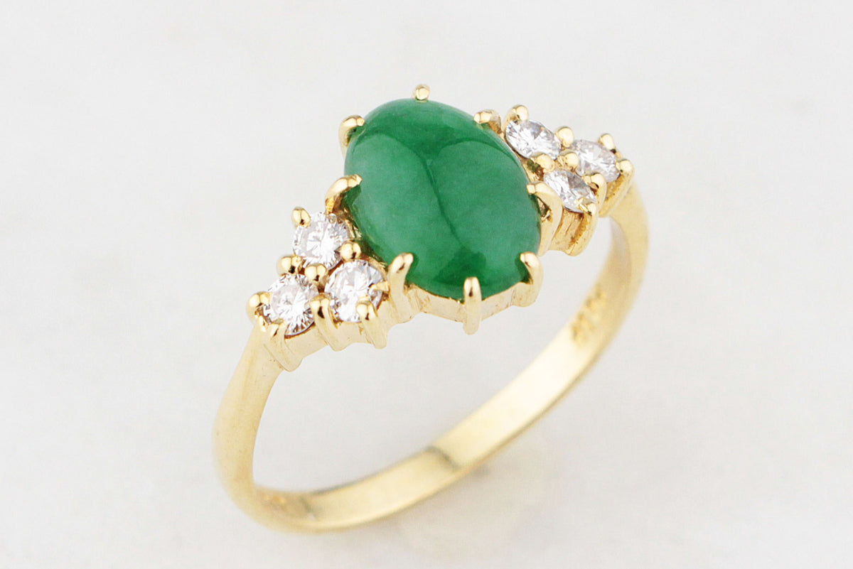 RETRO 1980’s JADE & DIAMOND RING 18ct GOLD