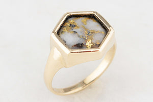 VINTAGE 1970’S GOLD IN QUARTZ RING 9ct GOLD
