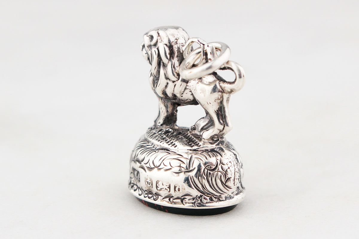 ANTIQUE STERLING SILVER LION BLOODSTONE FOB SEAL PENDANT