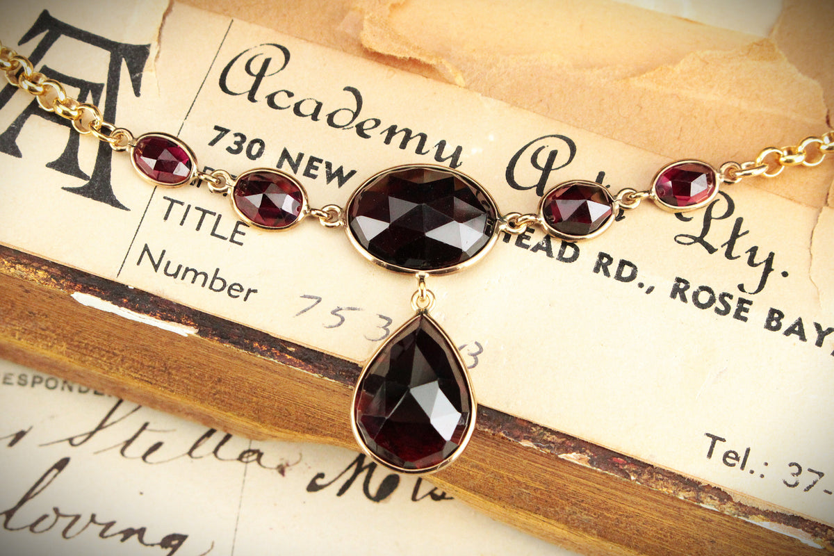 VINTAGE ESTATE GARNET NECKLACE 9ct GOLD