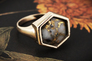 VINTAGE 1970’S GOLD IN QUARTZ RING 9ct GOLD