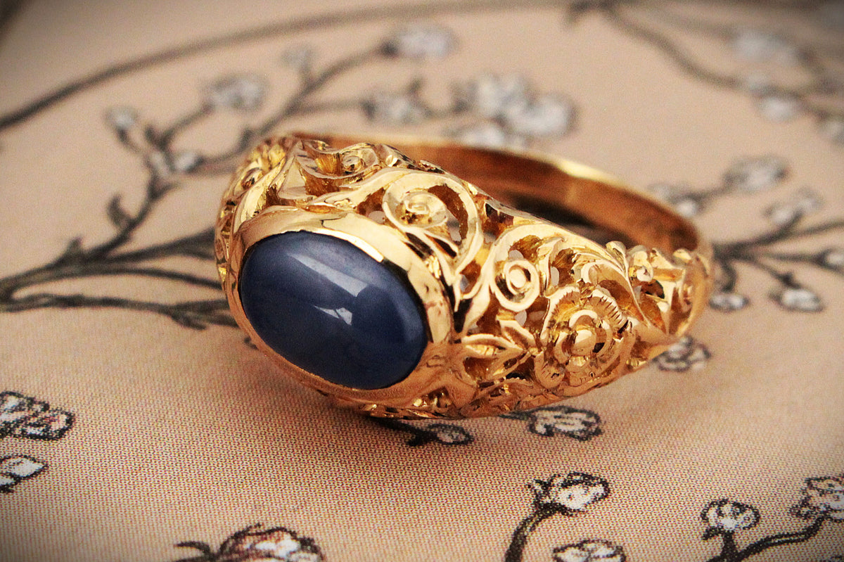 VINTAGE CABOCHON 1.97ct SAPPHIRE 18ct GOLD