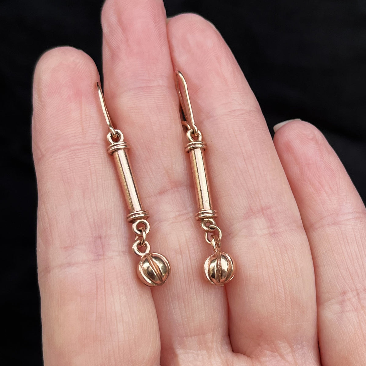 VINTAGE ANTIQUE STYLE EARRINGS 9ct GOLD