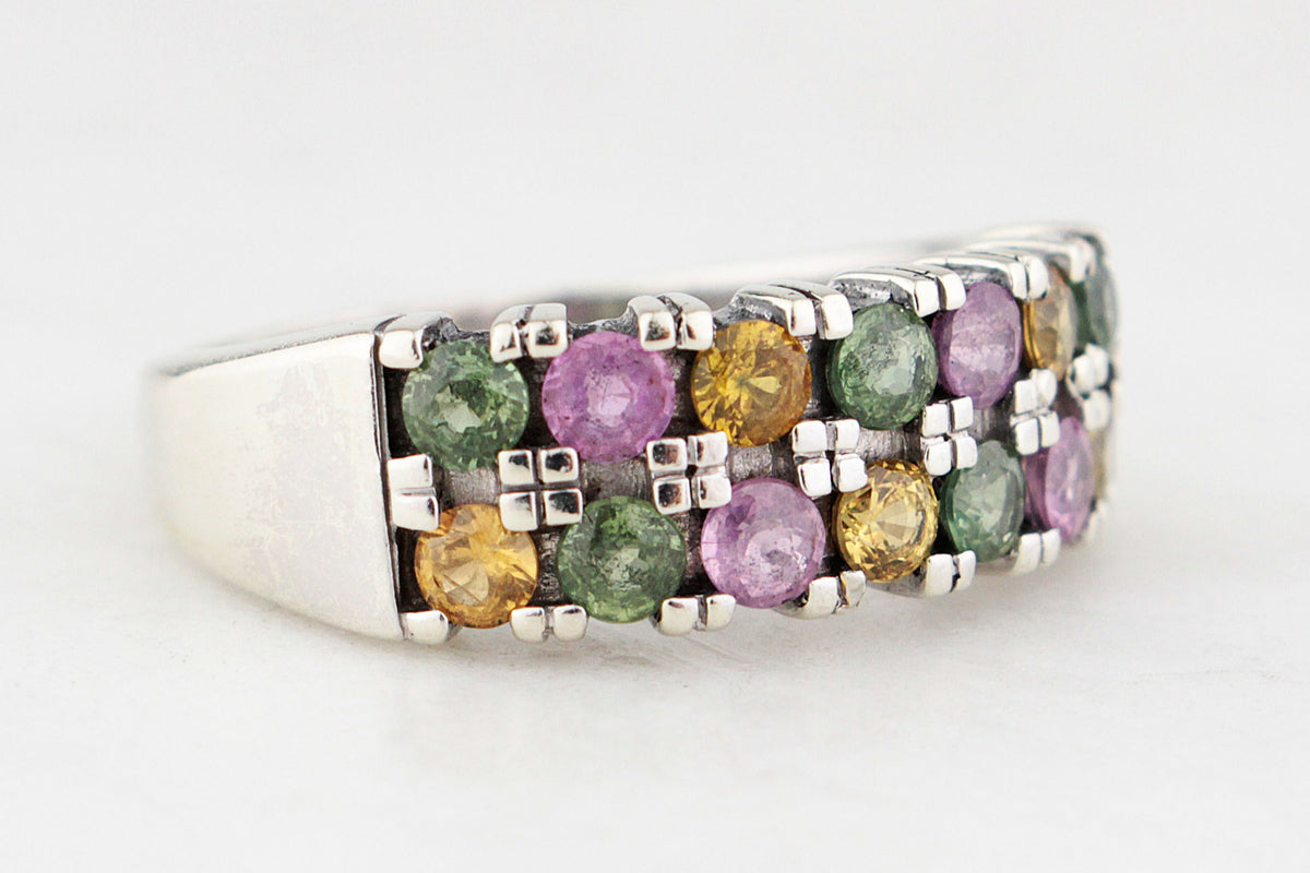 VINTAGE MULTI-HUED SAPPHIRE RING 9ct GOLD