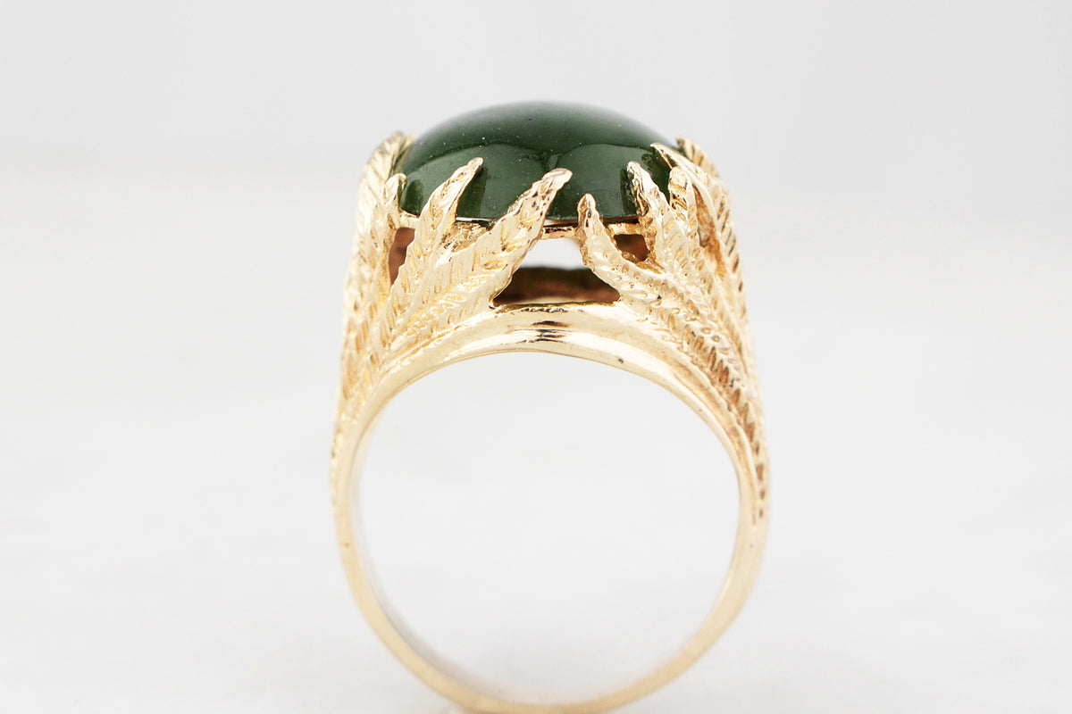VINTAGE c1960’s JADE RING 14ct GOLD