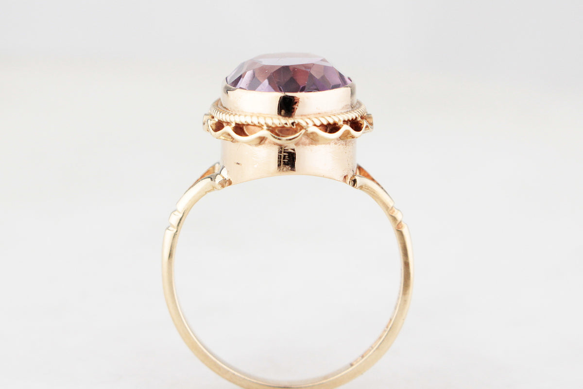 VINTAGE 1968 AMETHYST COCKTAIL RING 9ct GOLD