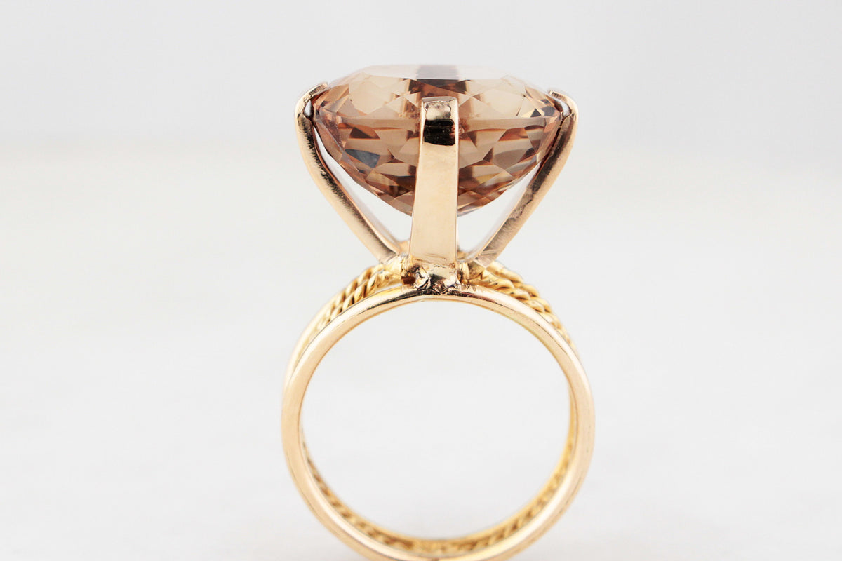 VINTAGE 17ct IMPERIAL TOPAZ COCKTAIL RING 14ct GOLD