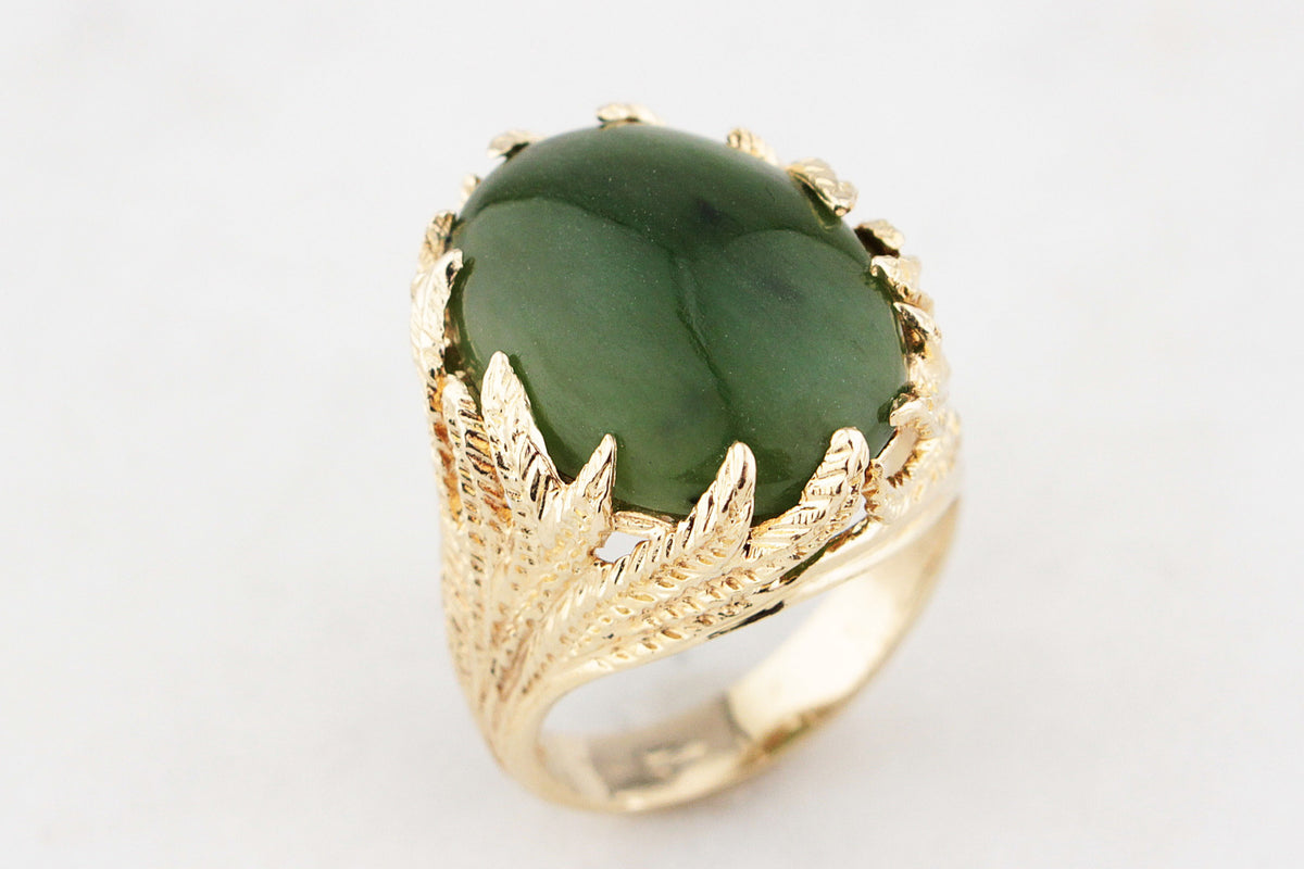 VINTAGE c1960’s JADE RING 14ct GOLD