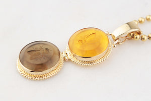 VINTAGE ITALIAN GLASS BEE INTAGLIO PENDANT 14ct GOLD