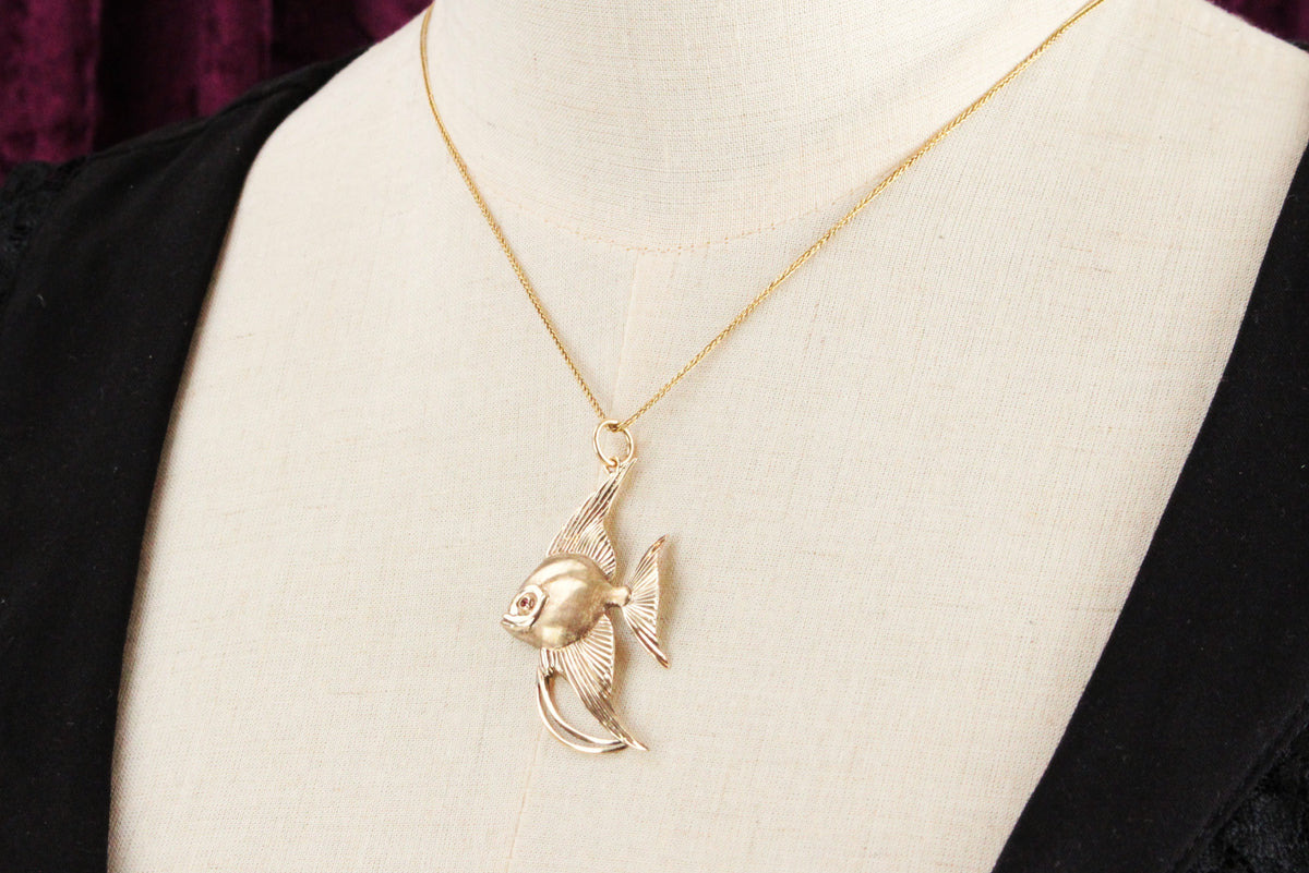 VINTAGE RUBY ANGEL FISH PENDANT 9ct GOLD