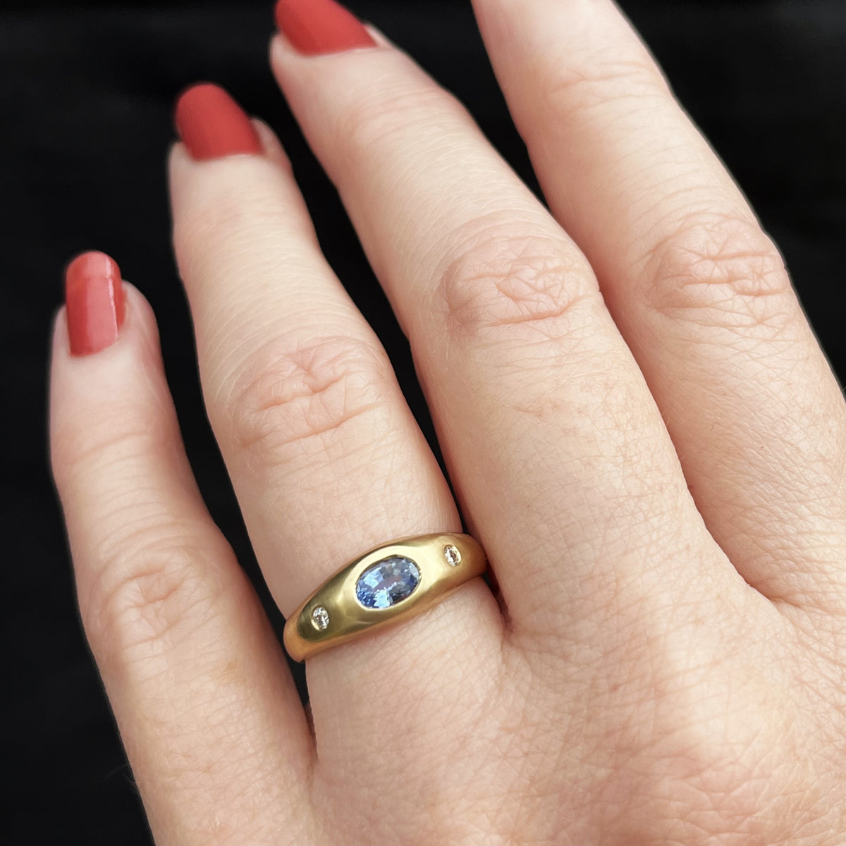 R&amp;V CUSTOM SAPPHIRE &amp; DIAMOND RING 9ct GOLD