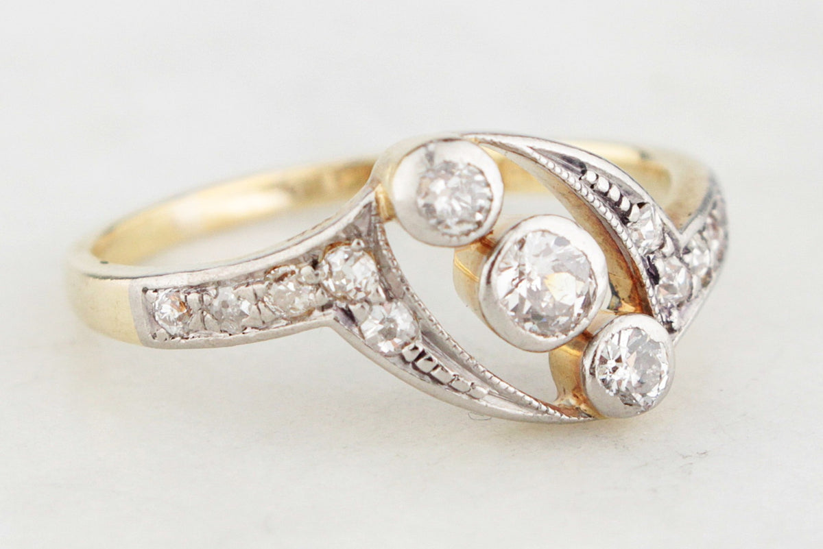 ART DECO c1920 DIAMOND RING 18ct GOLD