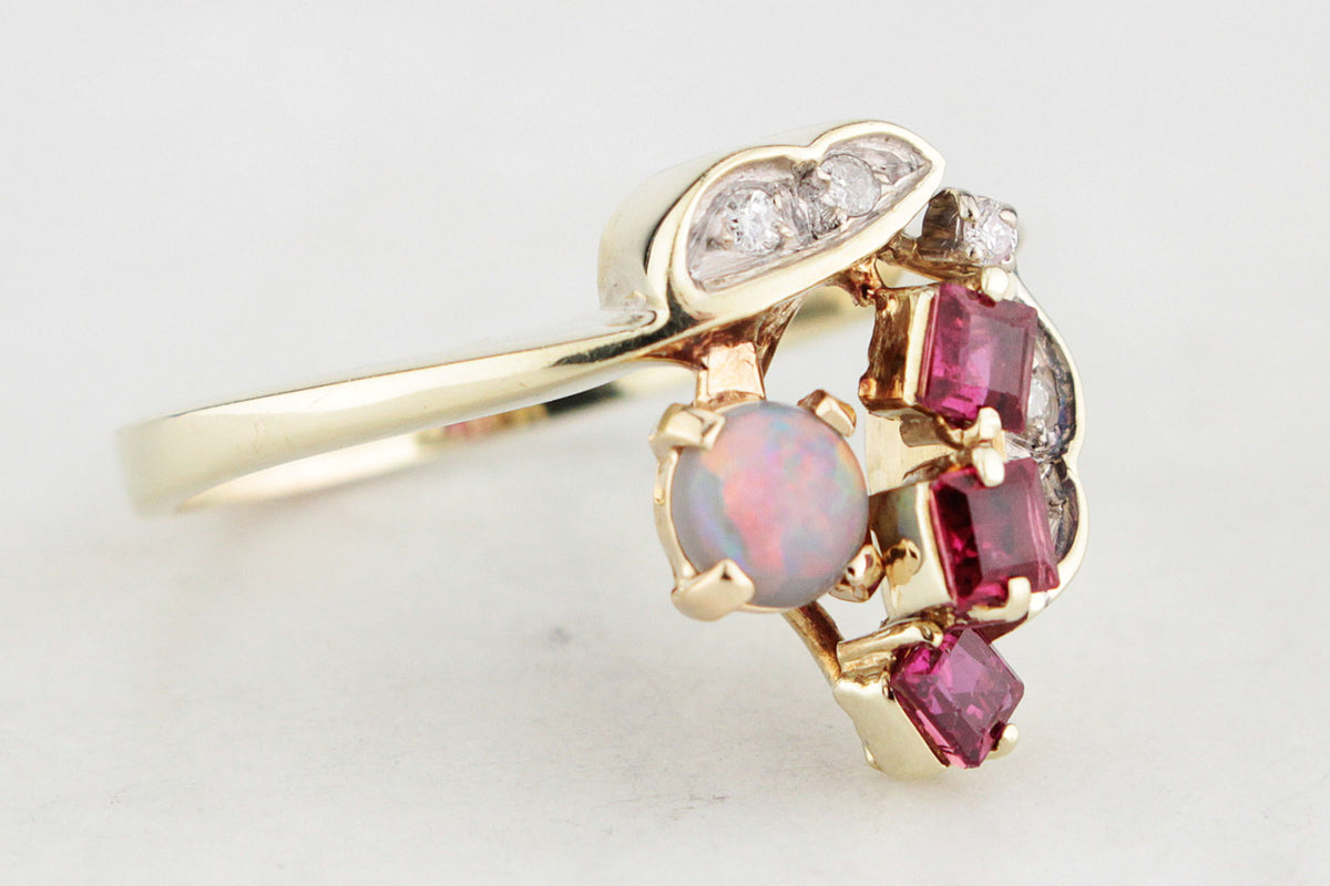 VINTAGE ESTATE RUBY, DIAMOND & OPAL RING 14ct GOLD