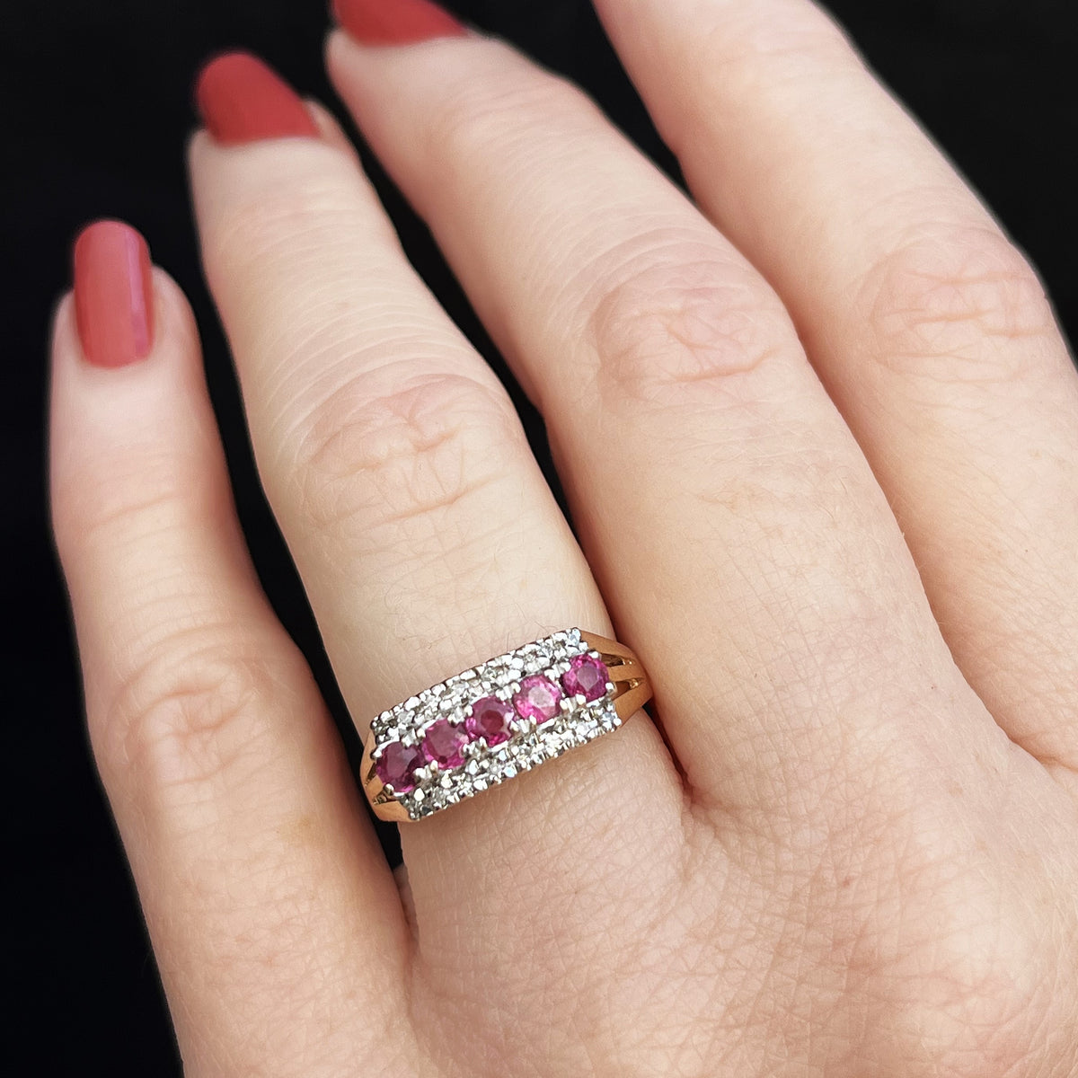 RETRO RUBY &amp; DIAMOND RING 9ct GOLD