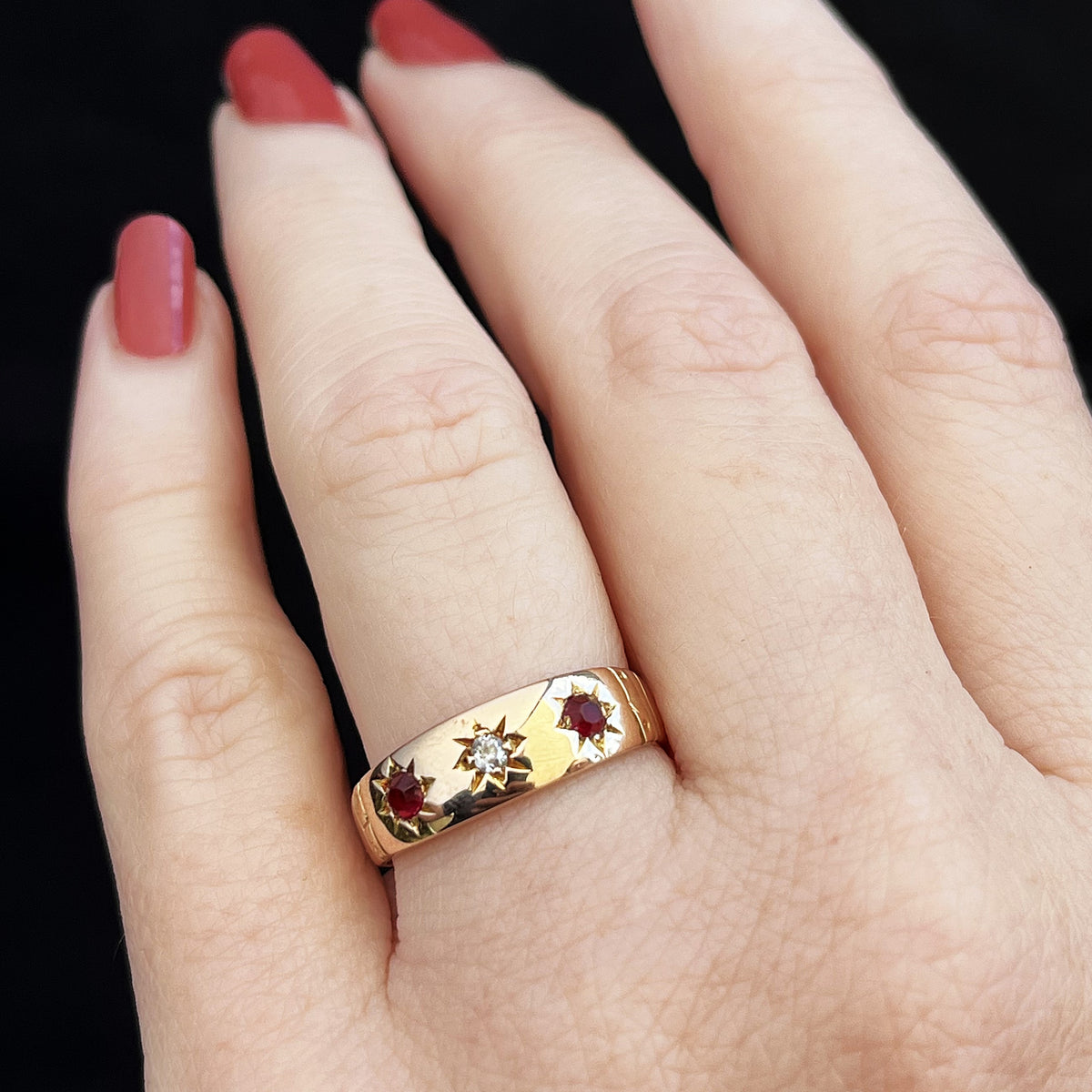 ANTIQUE STARBURST DIAMOND &amp; RUBY RING 15ct GOLD