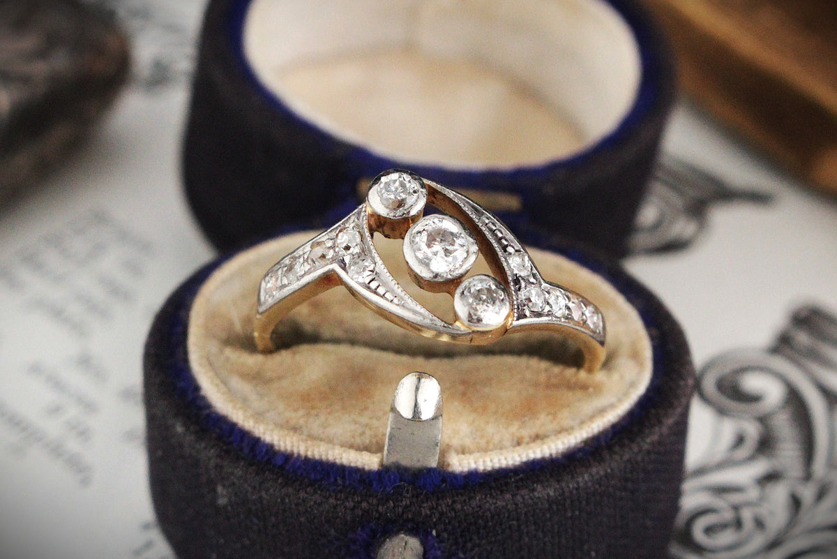 ART DECO c1920 DIAMOND RING 18ct GOLD