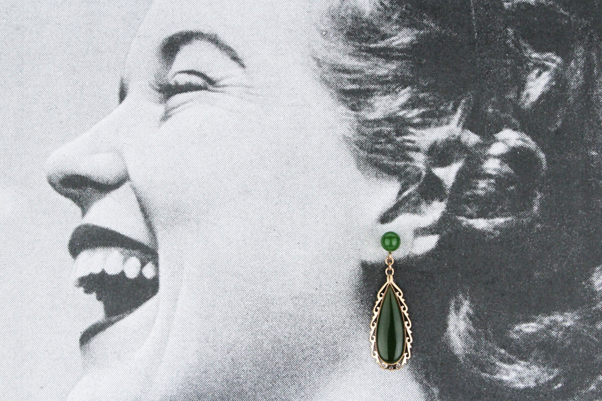 VINTAGE NEPHRITE JADE EARRINGS 14ct GOLD