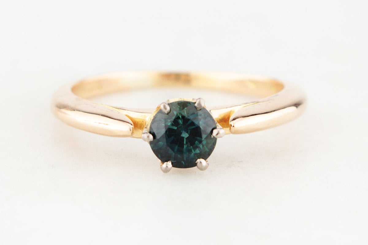 ANTIQUE .58ct SAPPHIRE SOLITAIRE RING 18ct GOLD