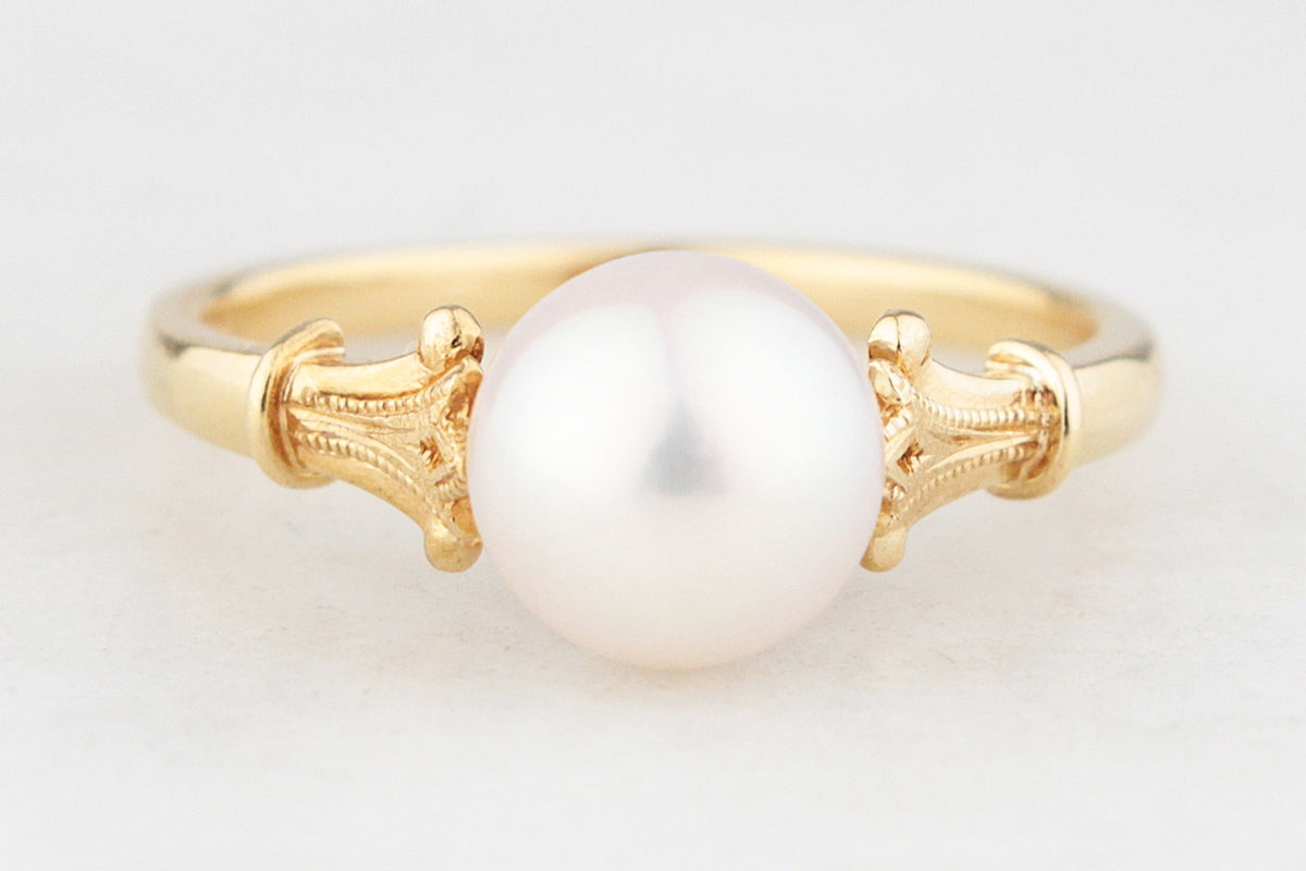VINTAGE AKOYA PEARL RING BY MIKIMOTO 18ct GOLD