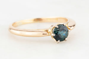 ANTIQUE .58ct SAPPHIRE SOLITAIRE RING 18ct GOLD