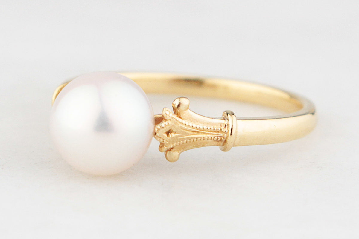 VINTAGE AKOYA PEARL RING BY MIKIMOTO 18ct GOLD